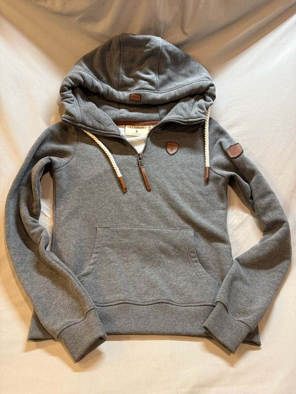 Wanakome Women's Gray Quarter-Zip Hoodie Size M